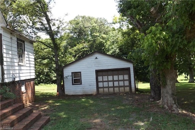 793 Nc Hwy 22 S, Ramseur, NC 27316 - photo 3