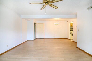 2608 186th St unit 105, Lansing, IL 60438 - photo 5