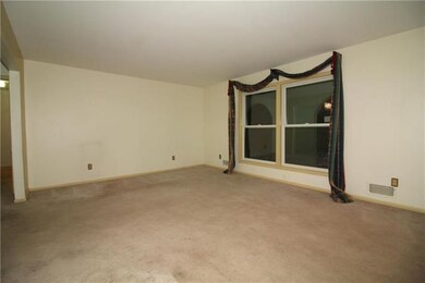 5223 Garnett St, Shawnee, KS 66203 - photo 3