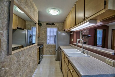 3342 Thomas Butler Rd unit B, Tallahassee, FL 32308 - photo 7