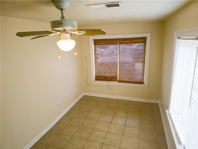 4821 Francis Dr, New Orleans, LA 70126 - photo 6