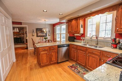 15 Woburn Abbey Dr, Bedford, NH 03110 - photo 6