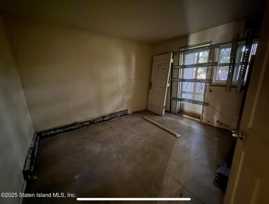 27 Targee St, Staten Island, NY 10304 - photo 4