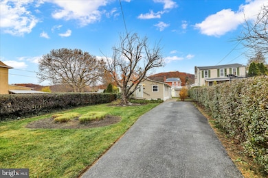 3429 Marion St, Reading, PA 19605 - photo 4