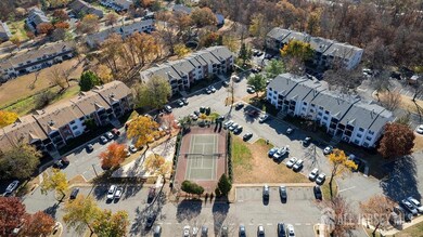 229 Hampshire Ct, Piscataway, NJ 08854 - photo 5