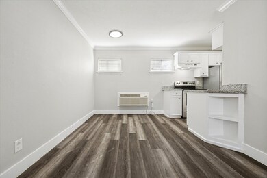 3618 Garrott St unit 13, Houston, TX 77006 - photo 5