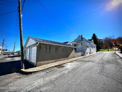 2139 Walnut St, Ashland, PA 17921 - photo 4