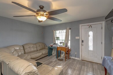 518 Blair St, Laredo, TX 78040 - photo 4