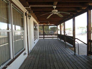 Deck (2)