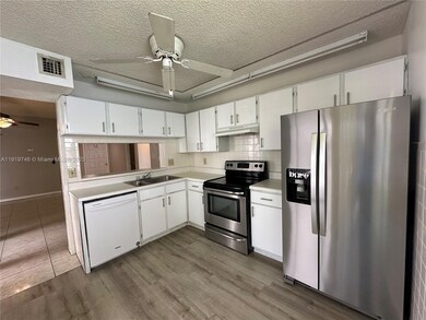 1024 S Independence Dr unit 1024A, Homestead, FL 33034 - photo 5