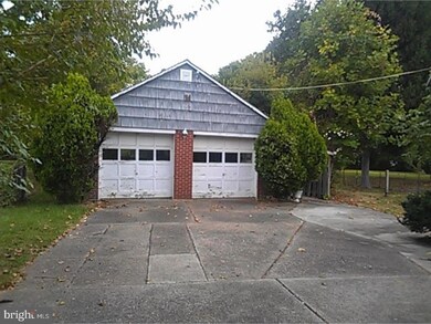 1142 Parkway Ave, Ewing, NJ 08628 - photo 5