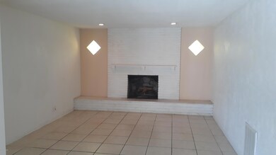 Family Rm- Fireplace