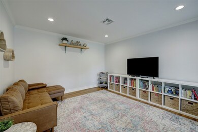 1023 Cheshire Ln, Houston, TX 77018 - photo 6