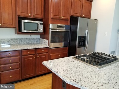 4566 Fair Valley Dr, Fairfax, VA 22033 - photo 3