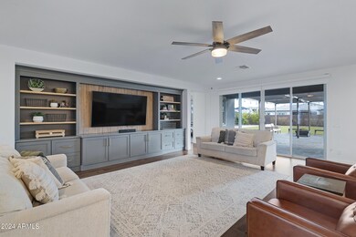 10729 E Trillium Ave-8
