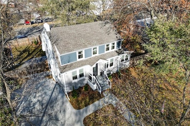 1705 SW Walnut St, Blue Springs, MO 64015 - photo 2