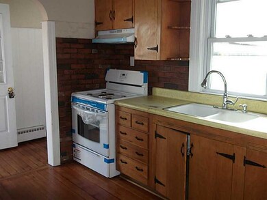 285 Benefit St, Pawtucket, RI 02861 - photo 3