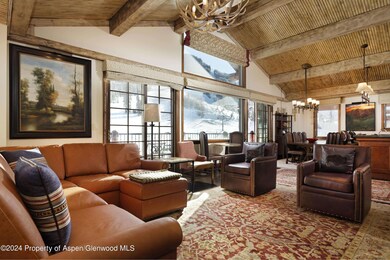 Penthouse #4301 Living Room