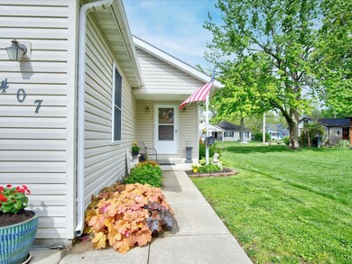 407 N Monroe St, Freeburg, IL 62243 - photo 3