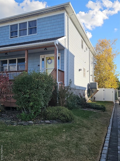 26 Mitchell Ave, Babylon, NY 11702 - photo 4