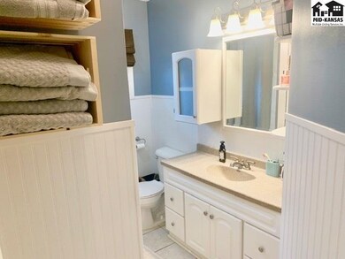 1116 Eastmoor Dr, McPherson, KS 67460 - photo 7