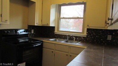 639 Chaney Rd, Asheboro, NC 27205 - photo 3