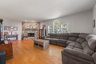 32 Ossipee Rd, Cape Neddick, ME 03902 - photo 6