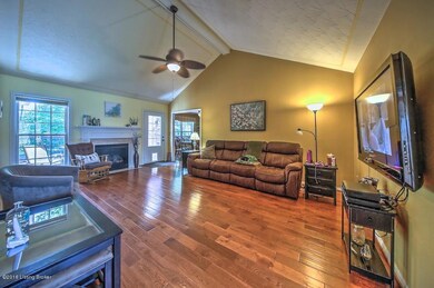 7012 Catalpa Springs Dr, Louisville, KY 40228 - photo 5