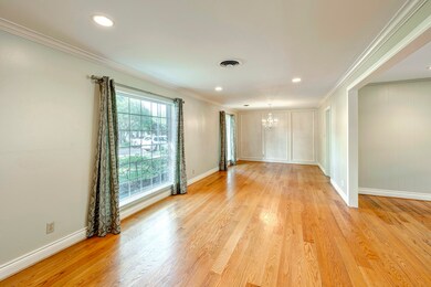 13910 Queensbury Ln, Houston, TX 77079 - photo 3