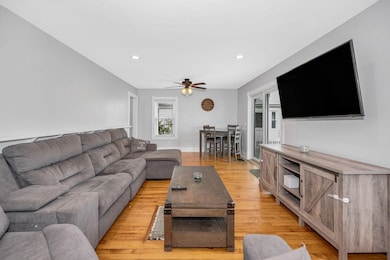 15 1/2 Broad St, Nashua, NH 03064 - photo 5