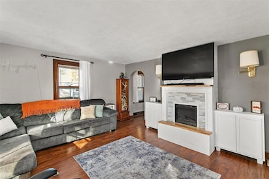 920 S 5th Ave E, Newton, IA 50208 - photo 6