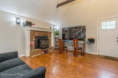 104 Swan Dr, Dingmans Ferry, PA 18328 - photo 5