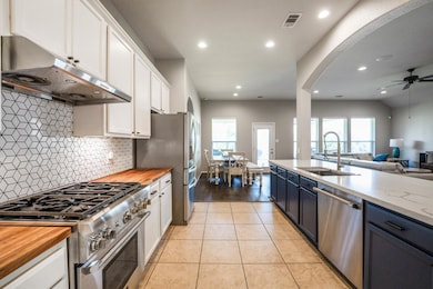 Open kitchen
