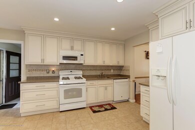 27 Marc Dr, Manalapan, NJ 07726 - photo 5