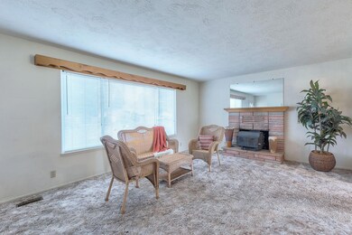 1921 Regina Way, Grants Pass, OR 97527 - photo 4