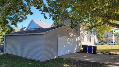 1020 A Ave NW, Cedar Rapids, IA 52405 - photo 3