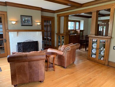 2325 Hillcrest Dr SE, Cedar Rapids, IA 52403 - photo 6