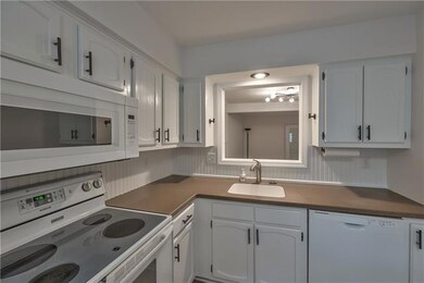 7132 Bond St, Shawnee, KS 66203 - photo 5