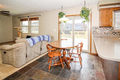 3543 Aaron Dr-6