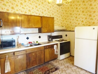 134 Ensenada Dr, Carpentersville, IL 60110 - photo 4