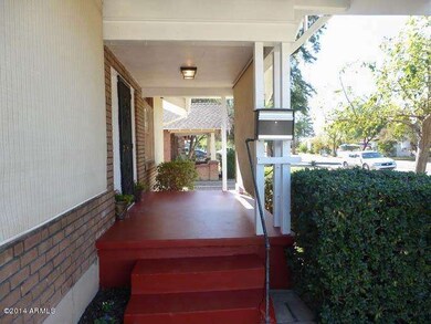 4-front porch (1 of 1)