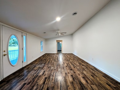 637 N Robinson Rd, Centerville, TN 37033 - photo 2