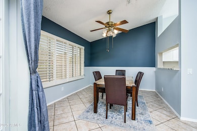 1538 E Peach Tree-6722-Edit