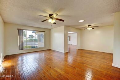 DSC08569_70_71_72_73