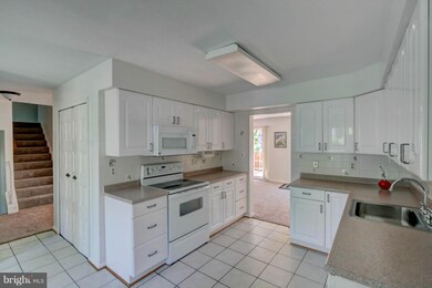 5038 Whetstone Rd, Columbia, MD 21044 - photo 6