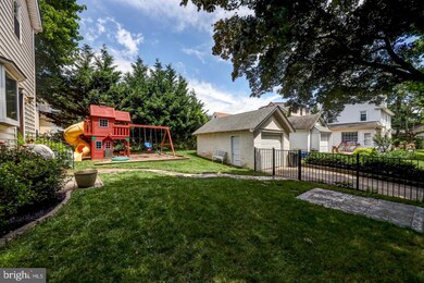 401 Oxford Rd, Havertown, PA 19083 - photo 3