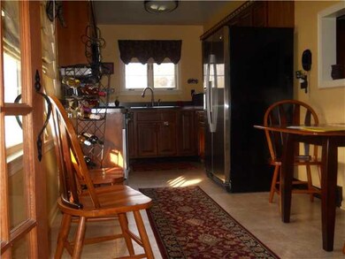 Kitchen Eat-in Kitchen
