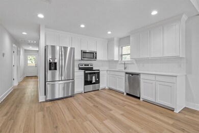 808 W Walker St, Denison, TX 75020 - photo 4