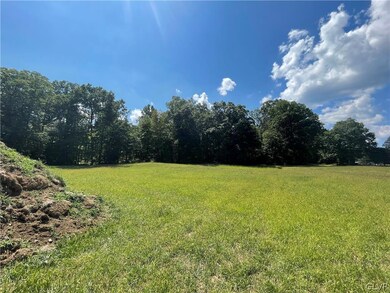 8734 Brown St, Slatington, PA 18080 - photo 4