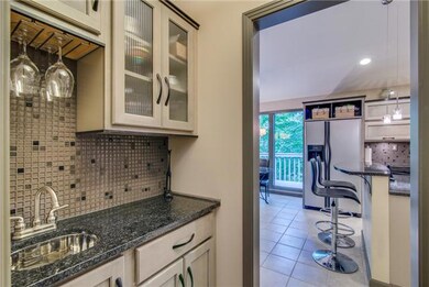 Wet bar/ butlers pantry